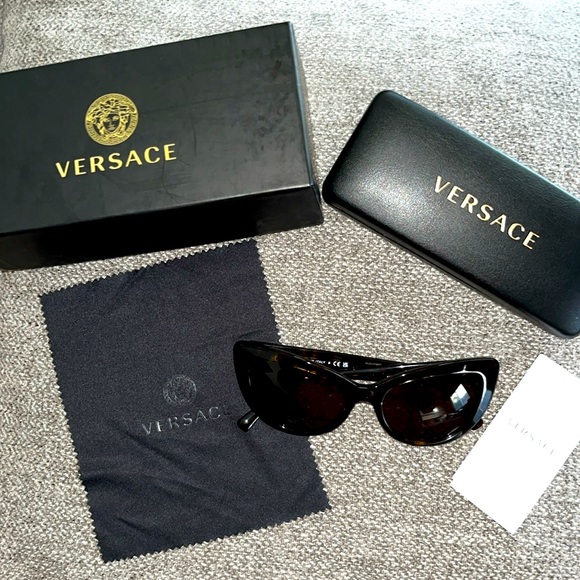 Versace Sunglasses - Picture 1 of 5